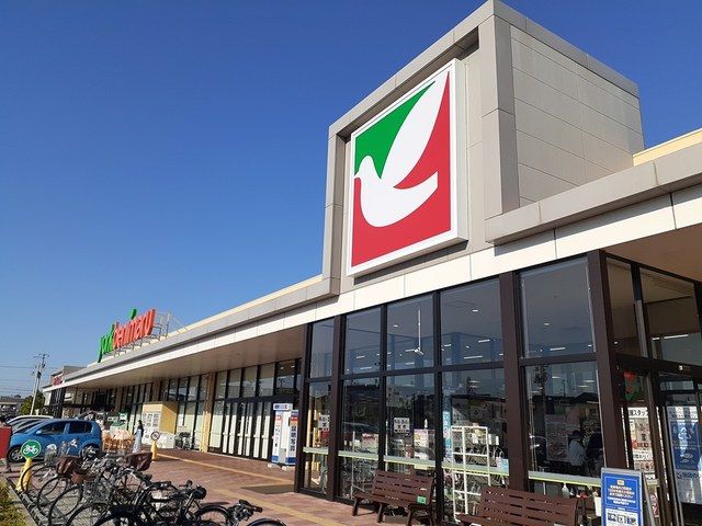 近くのヨークベニマル若林店まで675m（徒歩9分）