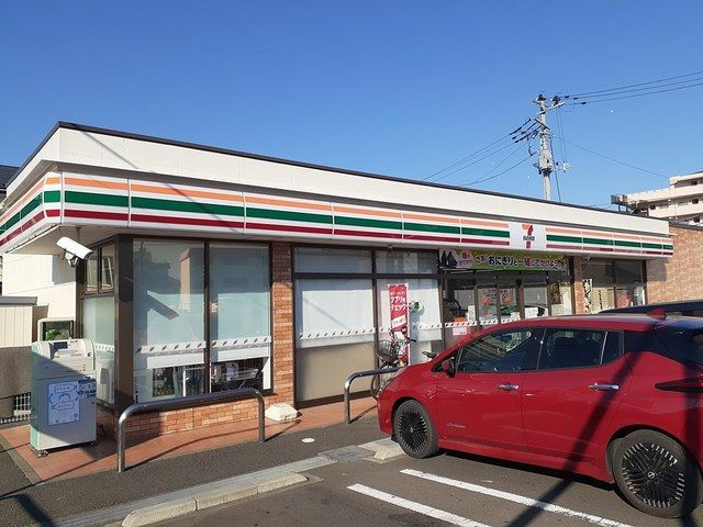 近くのセブンイレブンまで514m（徒歩7分）