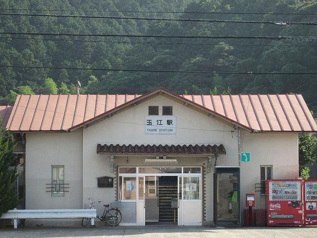 近くの駅まで1,500m（徒歩19分）