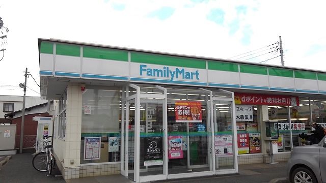 近くのコンビニまで120m（徒歩2分）