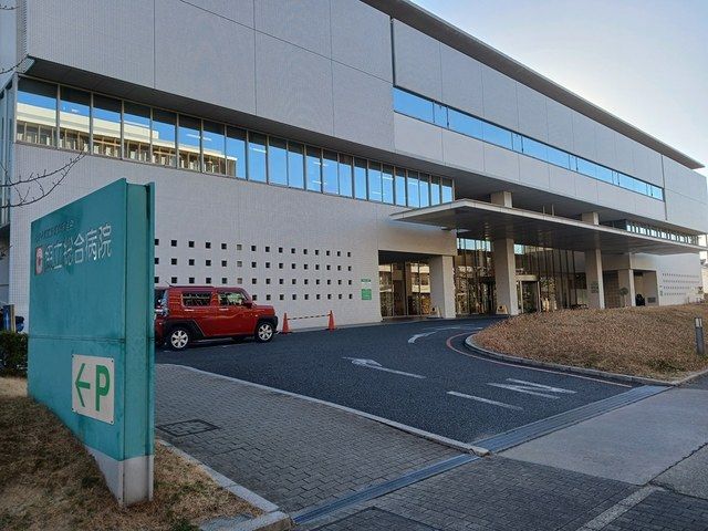 近くの病院まで810m（徒歩11分）