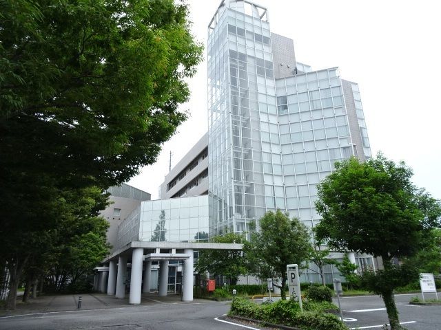 近くの役所まで1,000m（徒歩13分）