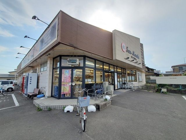 近くのサンマルシェ大河原店まで1,000m（徒歩13分）