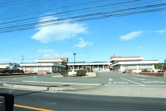 近くのいなべ市役所員弁庁舎まで1,200m（徒歩15分）