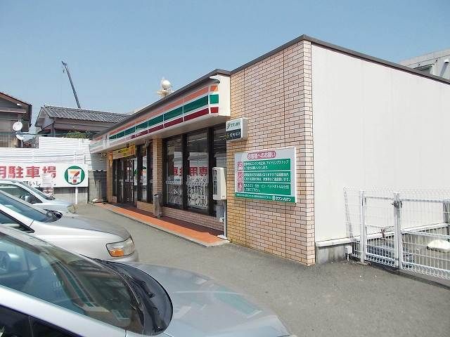 近くのコンビニまで1,700m（徒歩22分）