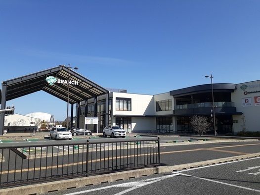 近くのブランチ北長瀬まで1,200m(徒歩15分)