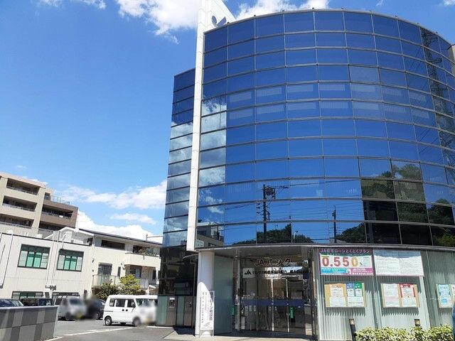 近くの銀行まで450m（徒歩6分）