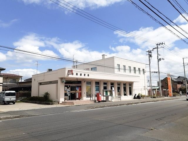 近くの郵便局まで750m（徒歩10分）
