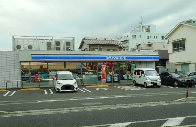 近くのローソン小田原竹の花店まで500m(徒歩7分)