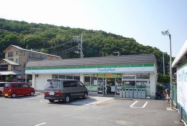 近くのファミリーマート 長岡古奈店まで110m(徒歩2分)