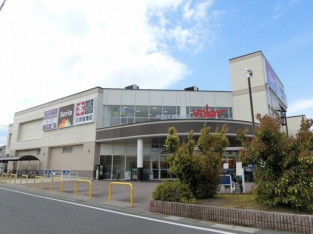 近くのスーパーマーケットバロー大垣店まで413m(徒歩6分)