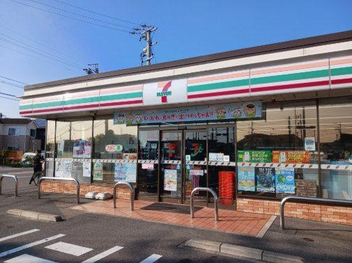 近くのセブンイレブンまで1,300m(徒歩17分)