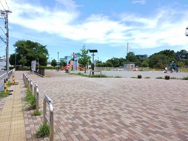 近くの四谷さくら公園まで405m（徒歩6分）