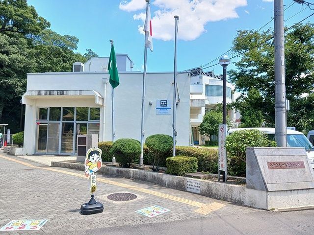 近くの四谷文化センター（図書館）まで519m（徒歩7分）