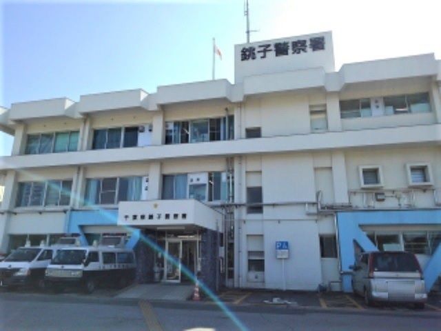 近くの警察署・交番まで2,000m（徒歩25分）