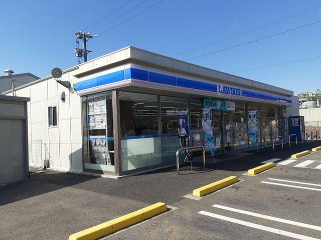 近くのコンビニまで1,100m（徒歩14分）