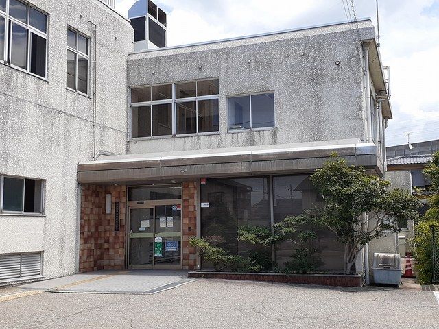 近くの金沢市森本市民センターまで2,751m（徒歩35分）