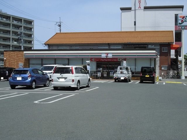 近くのセブンイレブン八日市上之町店様まで640m（徒歩8分）