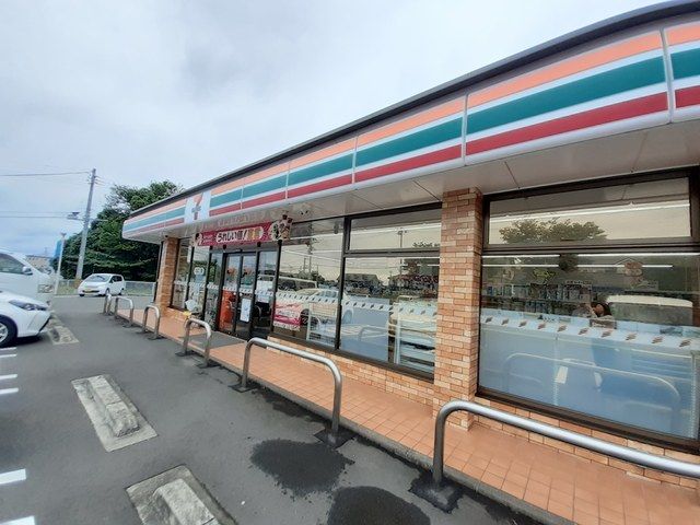 近くのコンビニまで722m（徒歩10分）
