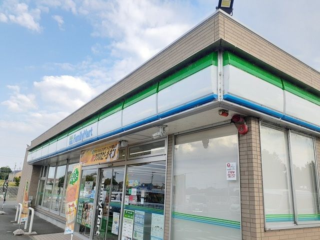 近くのコンビニまで400m（徒歩5分）