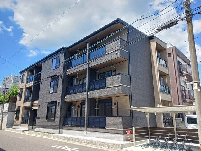 セレーノ大宮の外観画像