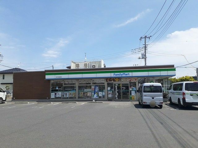 近くのファミリーマート　元吉田店まで550m（徒歩7分）