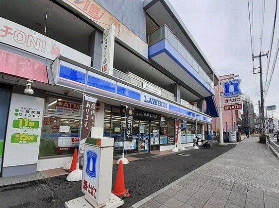 近くのコンビニまで500m（徒歩7分）