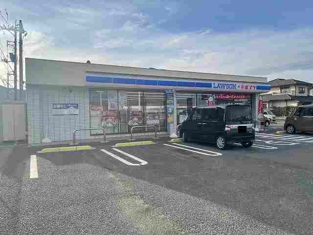 近くのコンビニまで550m（徒歩7分）