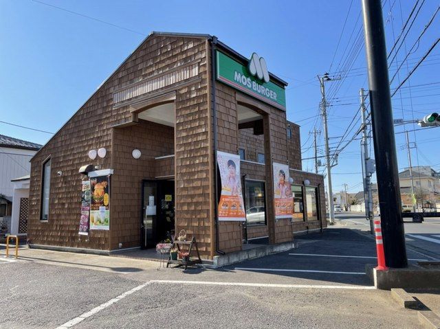 近くの飲食店まで500m（徒歩7分）