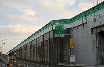 近くの市川インターまで1,000m（徒歩13分）