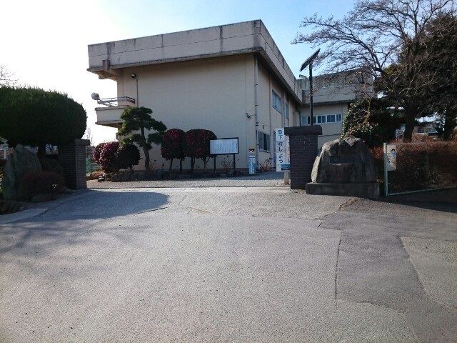 近くの小学校まで280m（徒歩4分）