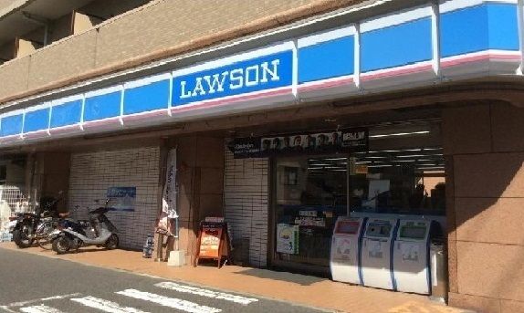 近くのコンビニまで110m（徒歩2分）
