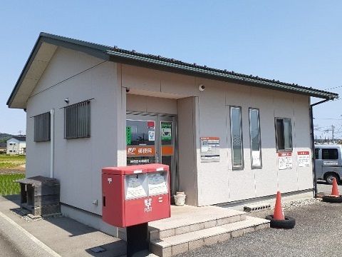 近くの郵便局まで700m（徒歩9分）