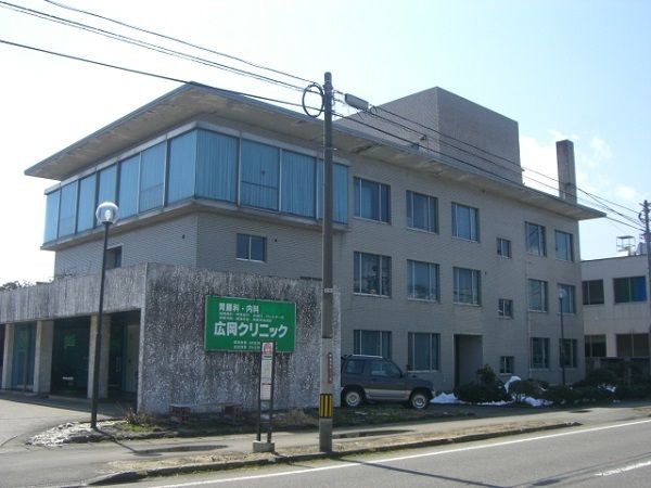 近くの広岡クリニックまで600m（徒歩8分）