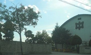 近くの奥州市立水沢中学校まで500m（徒歩7分）