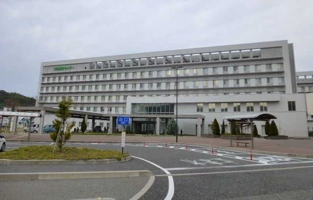 近くの浜田医療センターまで2,700m（徒歩34分）