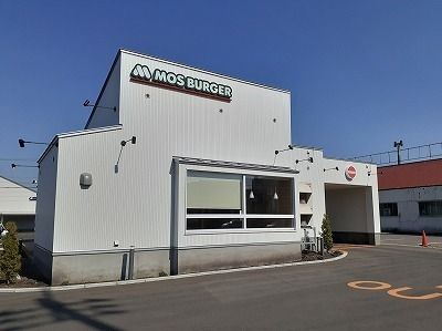 近くの飲食店まで230m（徒歩3分）