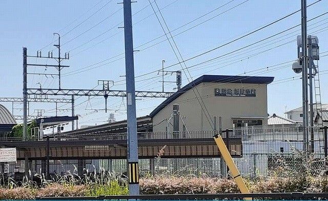 近くの駅まで1,100m（徒歩14分）