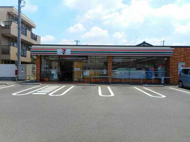 近くのセブンイレブン日野神明4丁目店まで160m（徒歩2分）
