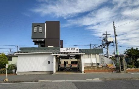 近くの駅まで600m（徒歩8分）