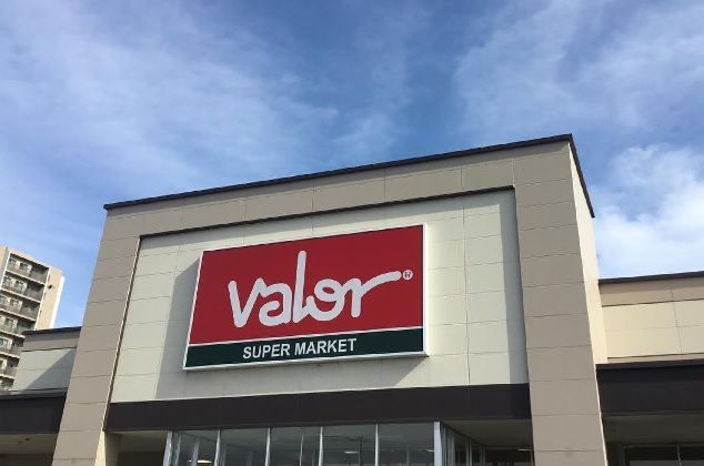 近くのバロー加木屋店まで550m（徒歩7分）