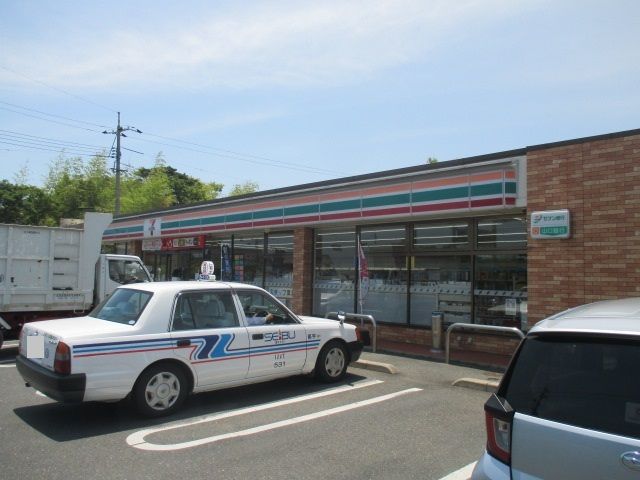 近くのセブンイレブン宇部常盤公園東店まで750m（徒歩10分）