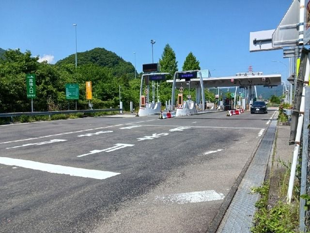 近くの都留ＩＣまで2,200m（徒歩28分）