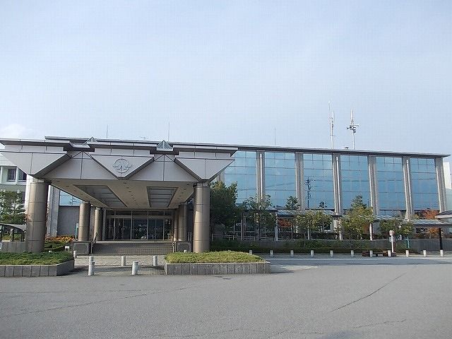 近くの役所まで2,700m（徒歩34分）