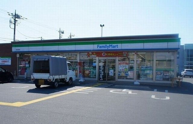 近くのコンビニまで950m（徒歩12分）