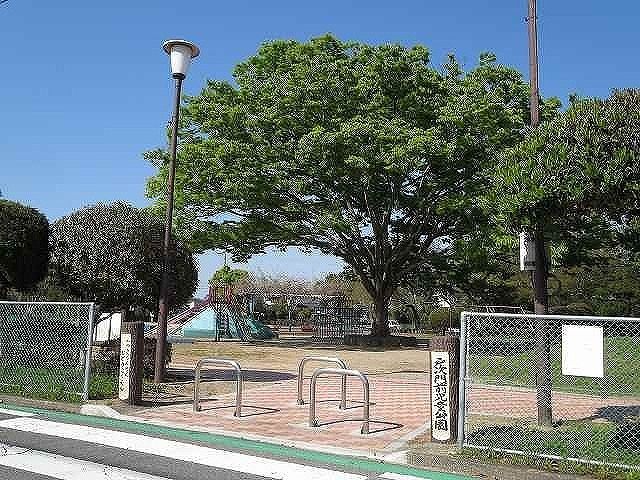 近くの公園まで500m（徒歩7分）