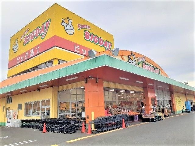 近くのエブリィビッグデー袋井店まで650m(徒歩9分)