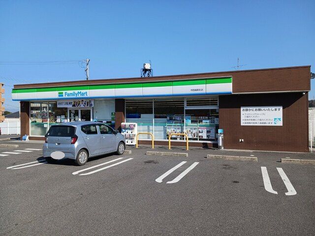 近くのコンビニまで400m（徒歩5分）