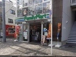 近くのコンビニまで350m（徒歩5分）