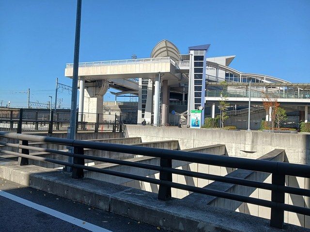 近くの駅まで430m（徒歩6分）